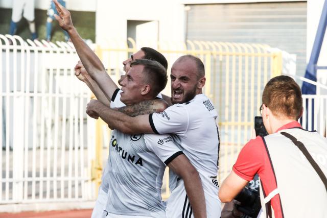 曼城本轮过后最多可能落后利物浦8分 两队下轮直接交手