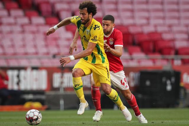 祝铭震28分胡金秋23分 广州大胜广厦35分